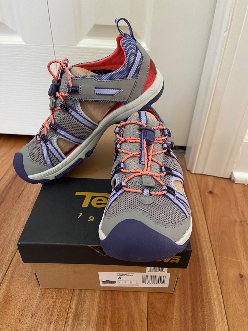 NIB Teva Kids Manatee Sports Hiking Sandals Water Shoes Sz 4